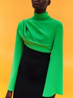 The Lia Maxi Dress In Bright Green & Black 11 The Lia Maxi Dress In Bright Green & Black -Solace Dress Shop 02 19 SolaceLondon 07 050 v1
