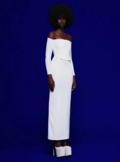 The Kae Maxi Dress In Cream 11 The Kae Maxi Dress In Cream -Solace Dress Shop 220121 SolaceLondon FW22 36 023 v1