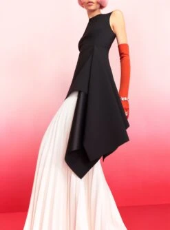 The Pippa Top In Black