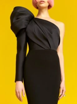 The Lexi Maxi Dress In Black -Solace Dress Shop 220411 SolaceLondon RS23 39 174 R1