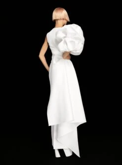 The Moore Maxi Dress In Cream -Solace Dress Shop 220425 SolaceLondon PF22 34 062 R1