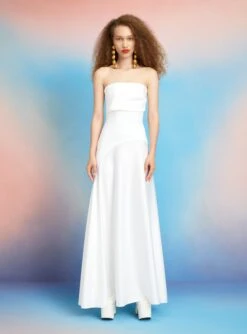 The Ava Maxi Dress In Cream -Solace Dress Shop 220715 SolaceLondon SS23 32 058 R1