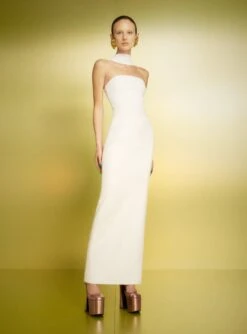 The Amari Maxi Dress In Cream -Solace Dress Shop 221020 SolaceLondon PF23 21 010 R1