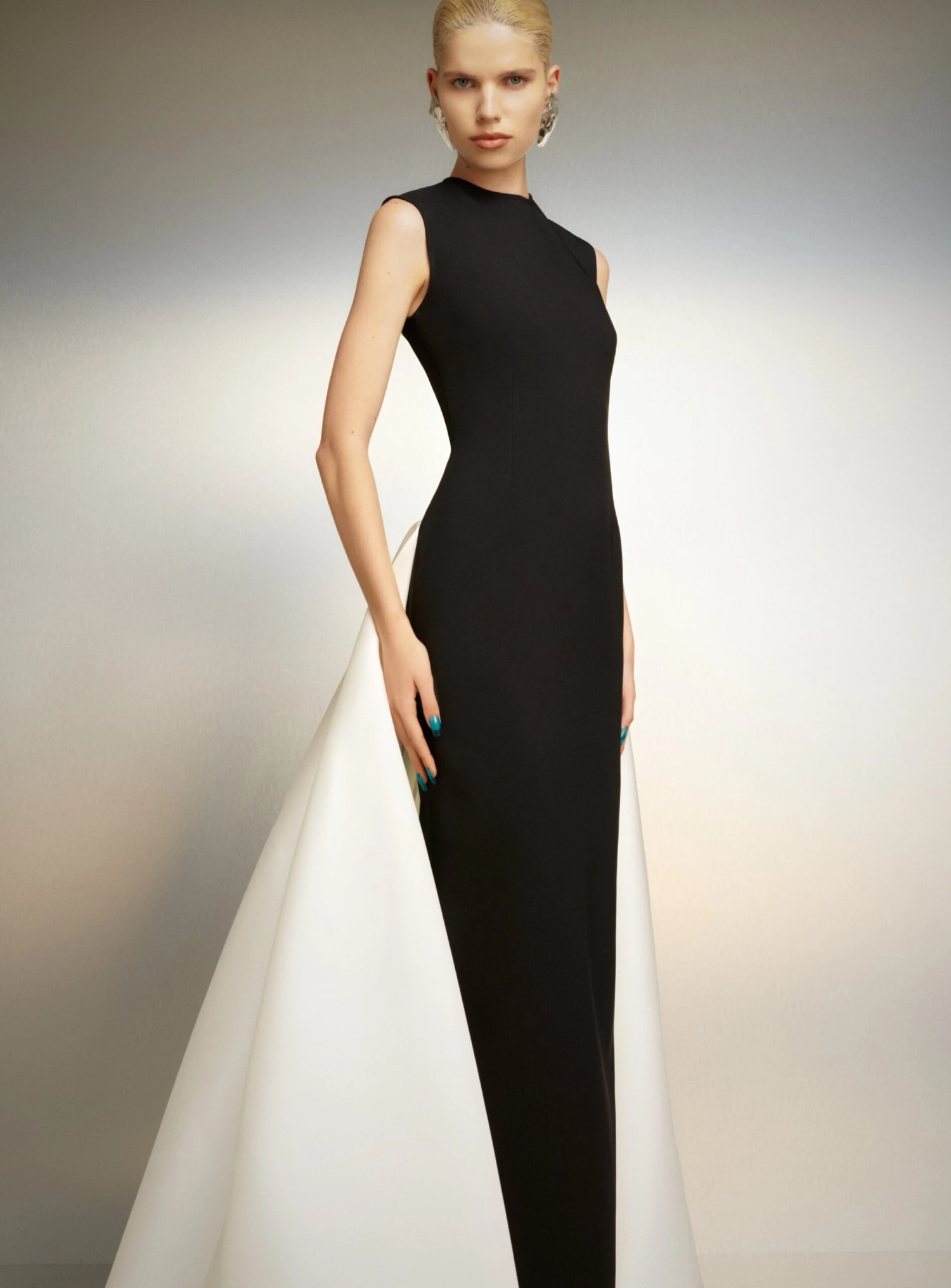 The Flor Maxi Dress In Black And Cream 4 The Flor Maxi Dress In Black And Cream - Image 2