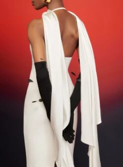 The Dahlia Maxi Dress In Cream -Solace Dress Shop 230309 SolaceLondon RS23 14 227 R1