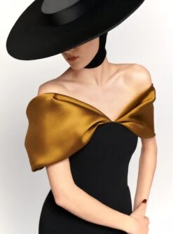 The Dakota Maxi Dress In Gold And Black -Solace Dress Shop 230309 SolaceLondon RS23 38 043 R1