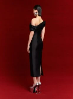 The Ellison Midi Dress In Black 8 The Ellison Midi Dress In Black -Solace Dress Shop 52 OS44046 ELLISON MIDI DRESS BLACK 021 R1