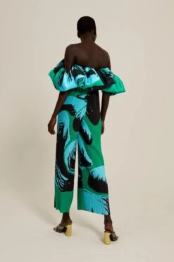 The Zoya Trouser In Newton Green -Solace Dress Shop solace london os25084a margot os2055a zoya newton green back 4